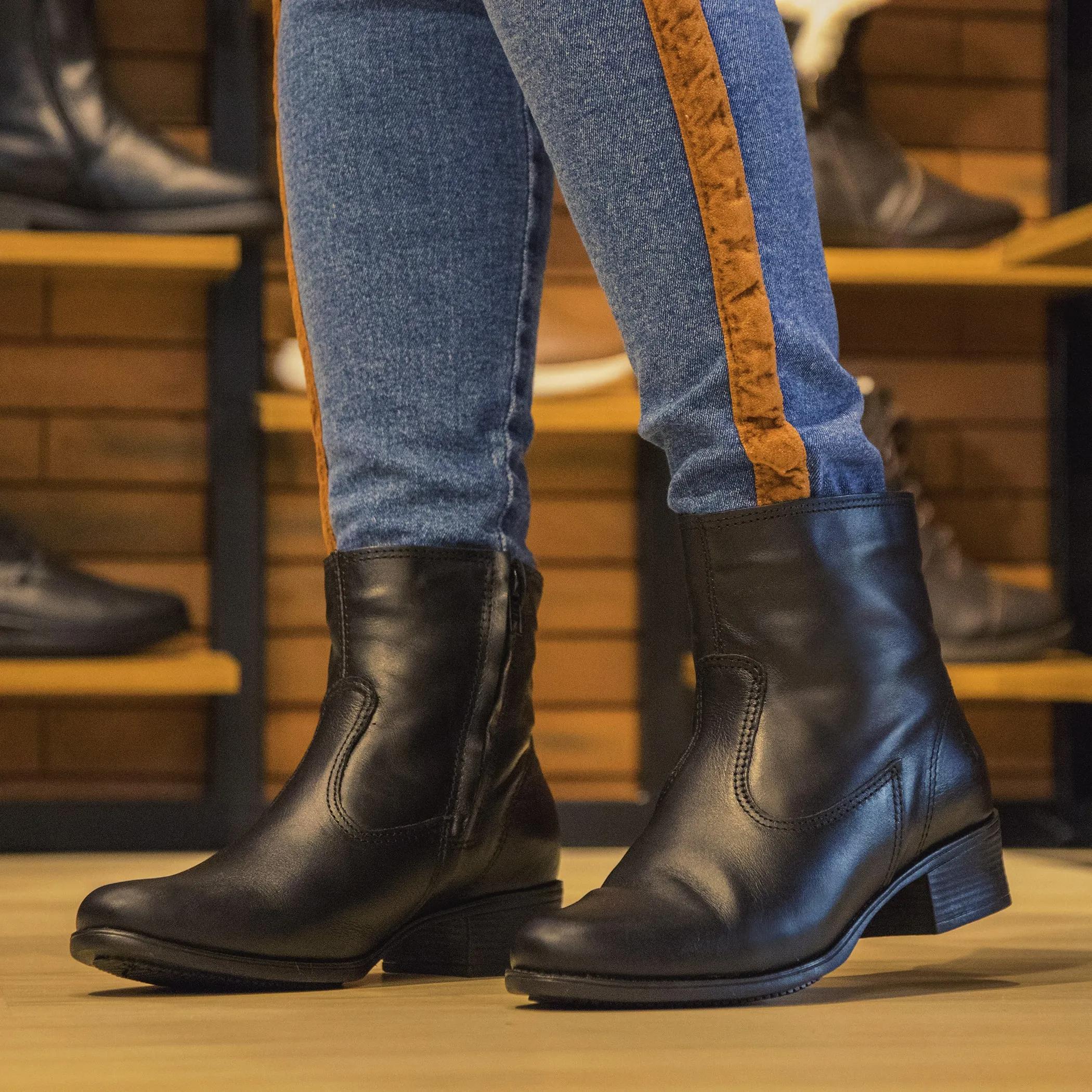 Bota Feminina Montaria All Day forrada em Lã natural de carneiro Ref.:803